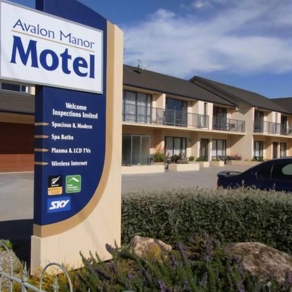 Avalon Manor Motel