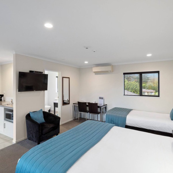 Aveda Motor Lodge