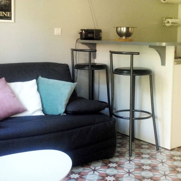 Avignon, charming guest cottage in a town house with garden