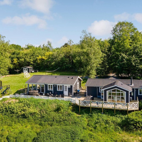 Awesome home in Malling with sauna