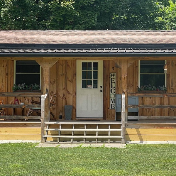 Ayers’ Acres ~ cabin 3, charming cabin for 2 near Corning-Watkins Glen NY.