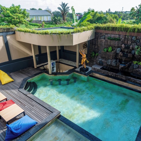 Ayers Hotel