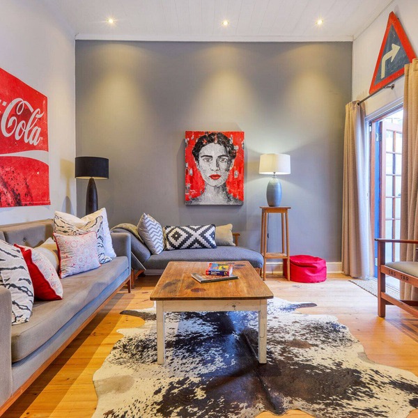 Backup-Powered Modern Art Decor Apartment in walking distance to V&A Waterfront
