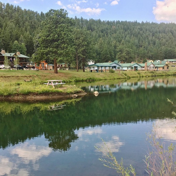 Bailey Lodge