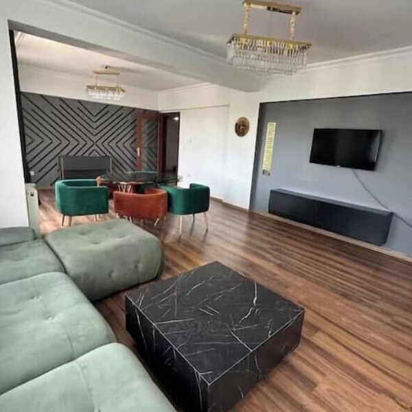 Balcony, pool, nature, parking, 5 minutes from Sabiha Gökçen