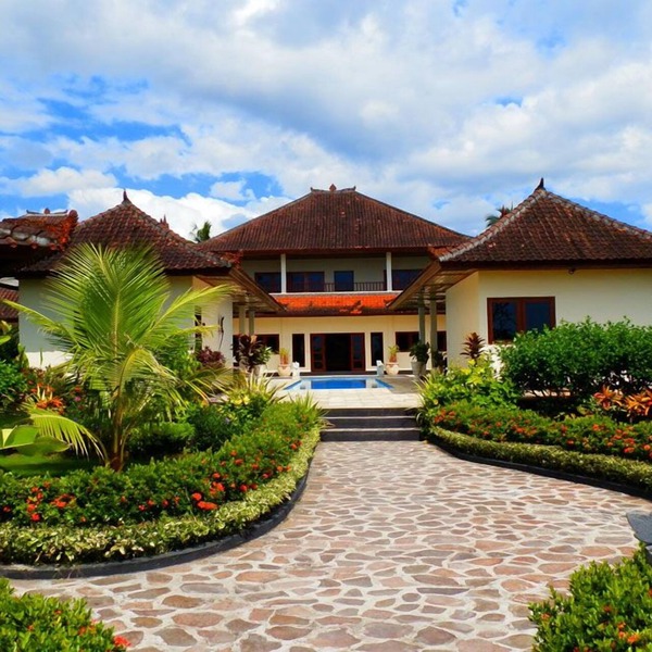 Bali Absolute Beachfront Villa.Singaraja
