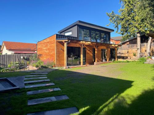 BALMORAL VILLA