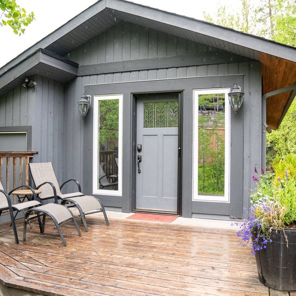 Banff's Finest Guest Studio Glacier Studios