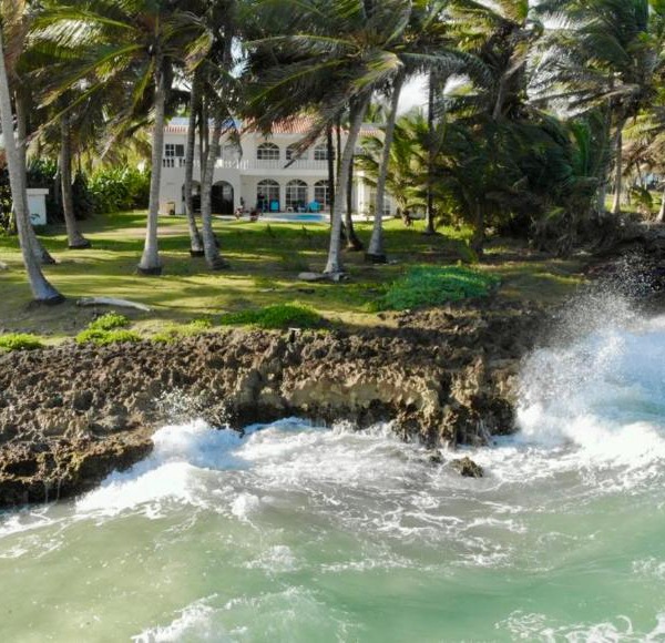 Baoba Breeze Bed & Breakfast- beachfront paradise