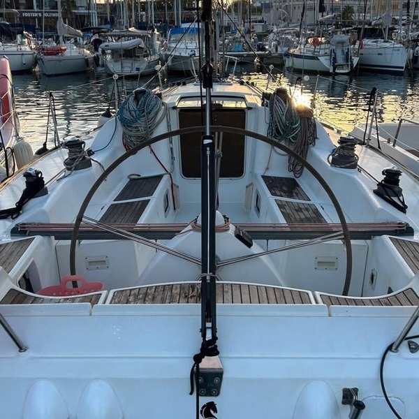 Barco Eiroa en Alicante Centro, Real Club de Regatas