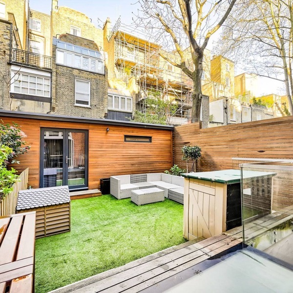 Barkstone Gardens - Three Bedroom Villa, Sleeps 6