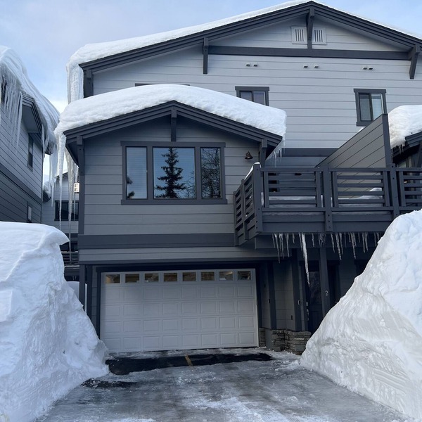 Basecamp at Mammoth Creek