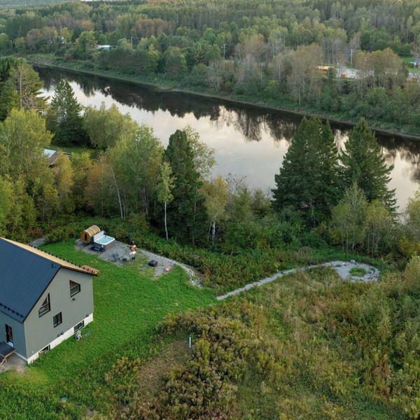Batiscan - Waterfront, Private Spa & Sauna