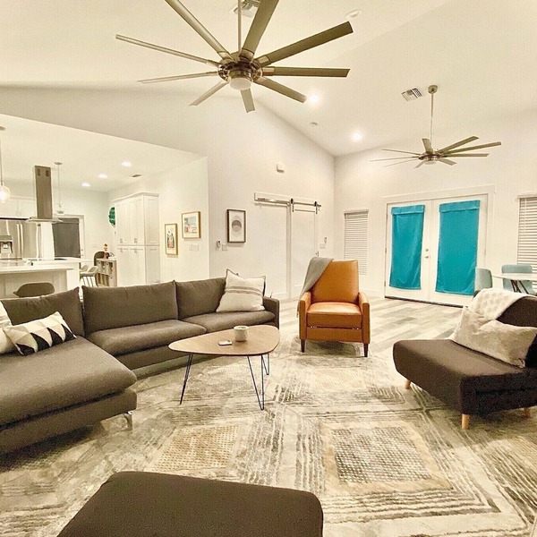 Bayshore Beach House - Walk to Nokomis Beach! Close to Siesta Key, Venice Beach