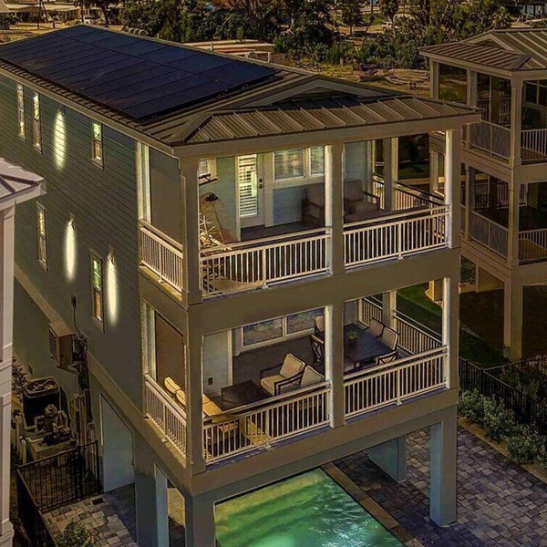 Bayview Pointe! Luxury 3 bedroom home! Near Anna Maria island with heated pool!