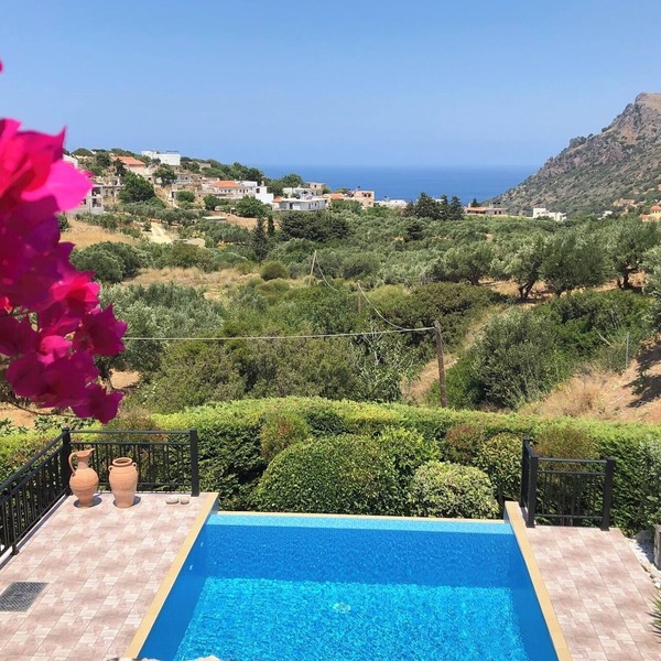 BBQ + Outdoor Kitchen ★ Sea View ★ Private pool