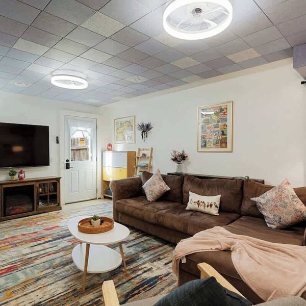 Beach Block 2BR Retreat w/ Palm Courtyard Walk to Ocean Near SF