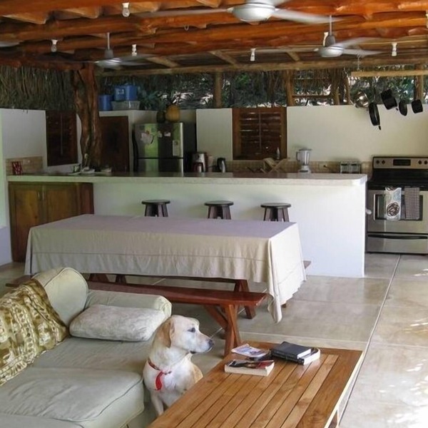 Beach Front Almost! 2 Minutes walk to Surf & Beach,Beautiful family compound.