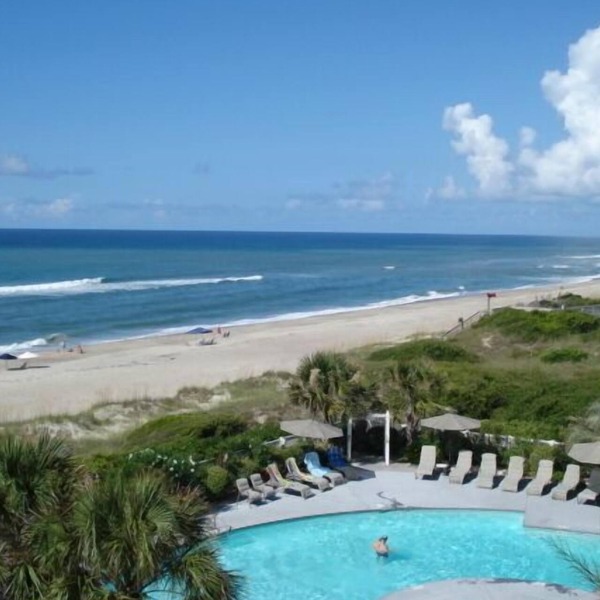 Beach Front Condo With Wonderful Ocean View