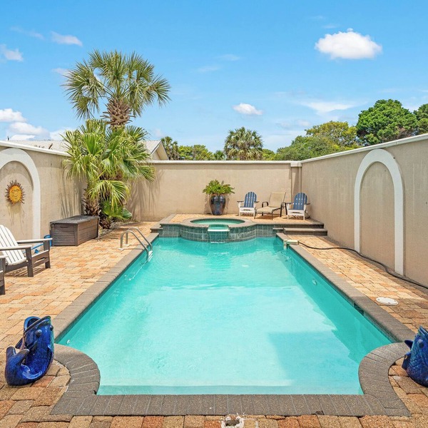 Beach Front- HEATED Inground Pool-Hot Tub-Arcade Games-New Interior Decor