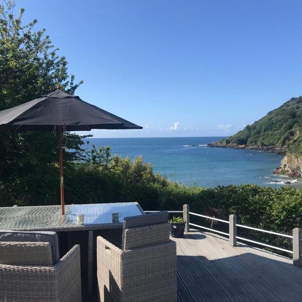 Beach Front House with Stunning Sea Views and Free Parking