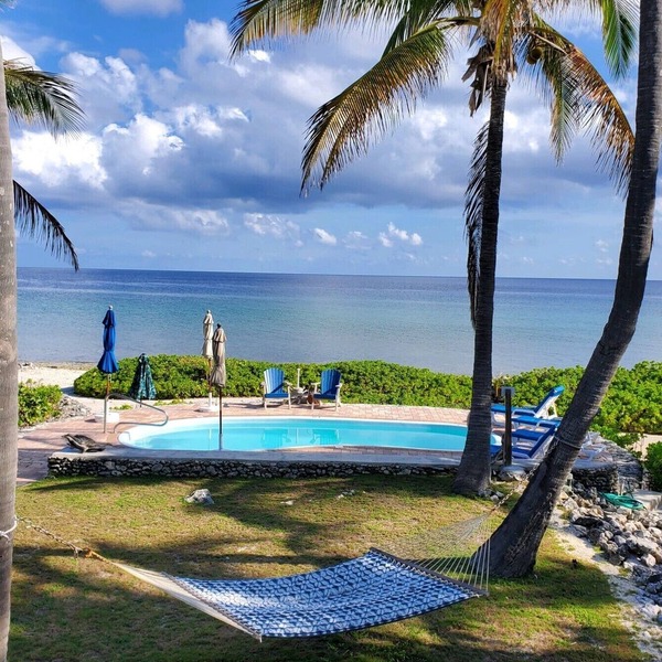 Beach Front Paradise Home. Luxurious Funishings!