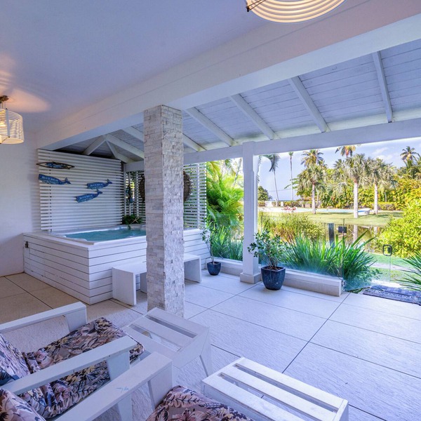 Beach Paradise Condo | Steps from the Beach | Private Jacuzzi | 6 Guests