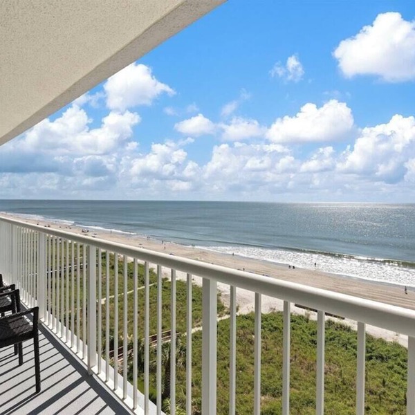 Beach Side Resort perfect location with indoor/outdoor Pools