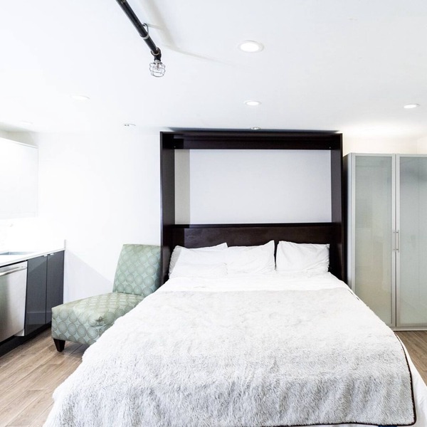 BEACH SUITE - 2 King Beds, Kitchen, Pool Hot Tub, Walk to Beach, Pet Friendly