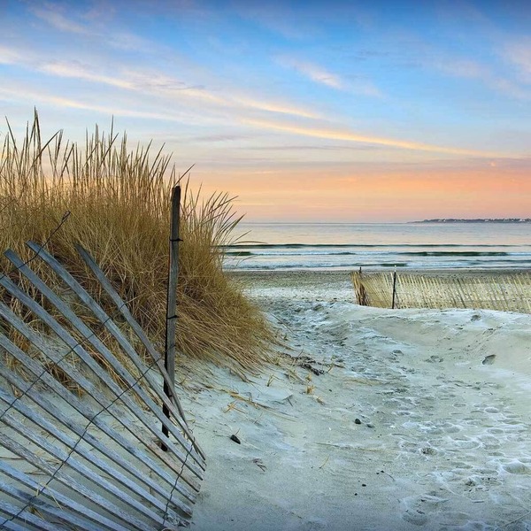 Beach, Sun and memories, 2nd Floor Unit, with private deck.