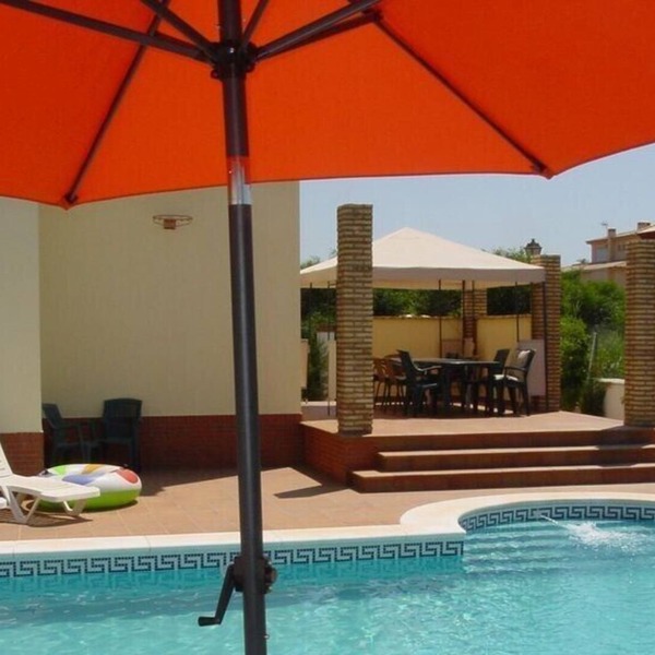 Beach Villa, Fabulous Large Private Pool, 2 Mins to Beach, Sunday to Sunday Rent