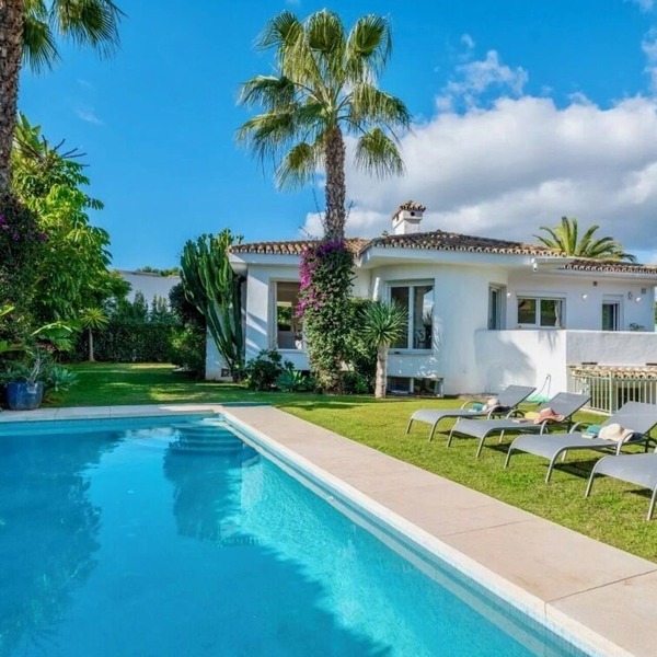Beach Villa Marbella close to beach in exclusive area beautiful garden & pool