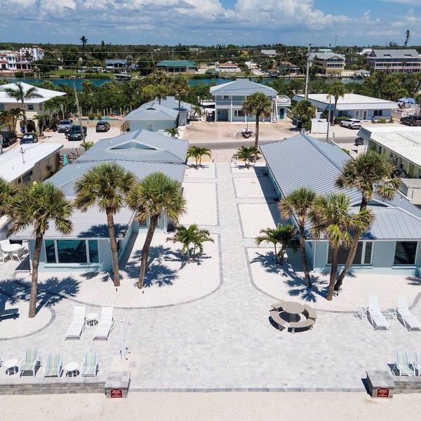 Beachfront 2 Bedroom Condo on Casey Key