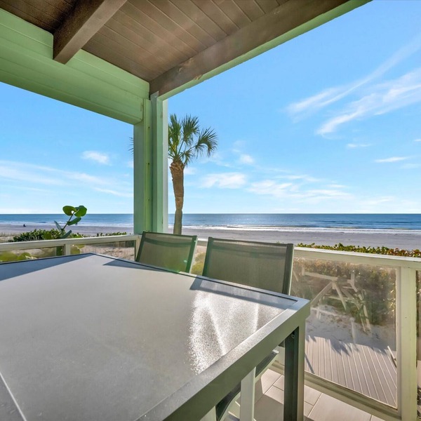 Beachfront 2B Condo & Balcony! Direct Oceanviews