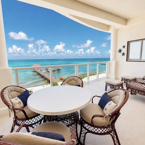 BEACHFRONT! 2BR/2.5BA at Grand Caribe Belize! Large, private OCEANFRONT Balcony!