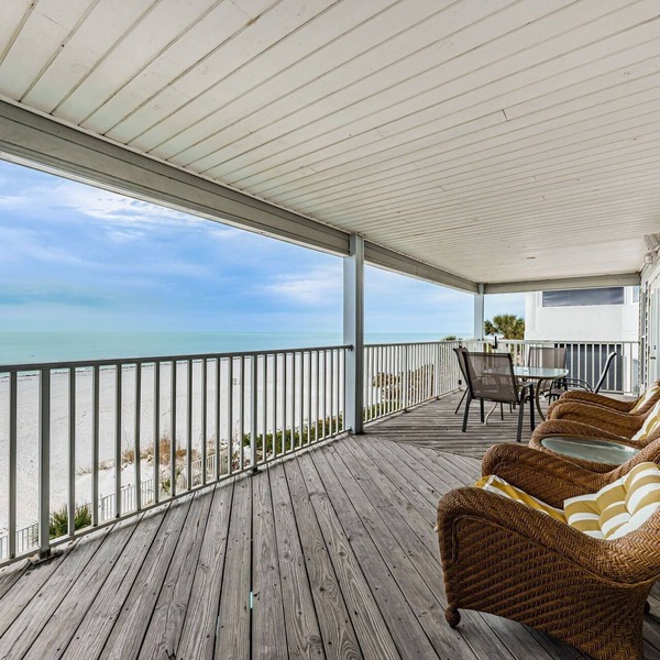 Beachfront 3 Bedroom 2 Bath Penthouse Indian Shores Florida With A Pool