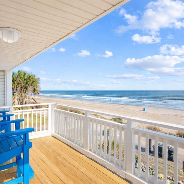 Beachfront 5BR | Hot Tub & Sauna | Wraparound Deck | Sleeps 14 | Pet-Friendly