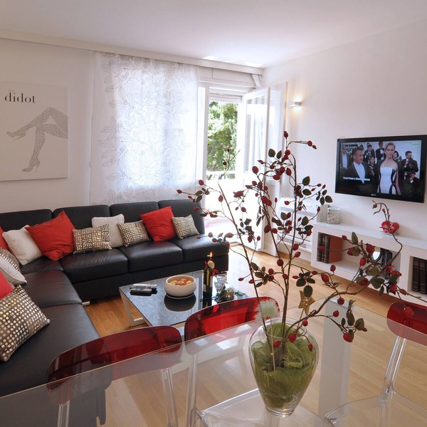 Beachfront Apartment Barbara, near Bacvice beach walking distance from old town