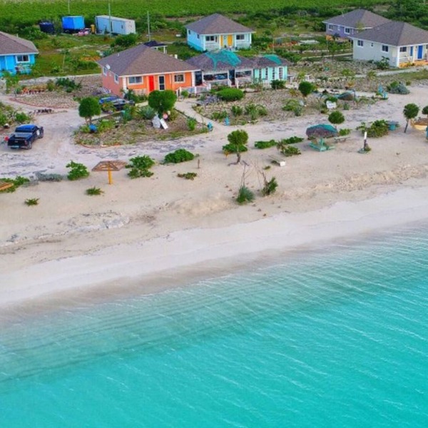 Beachfront King Villa, Rollezz
