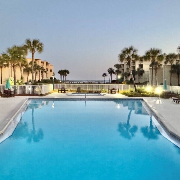 Beachfront Condo | Resort Pool | Sleeps 6