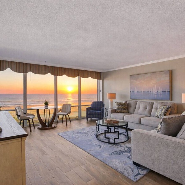 Beachfront Condo/Pool/Surfing/Fishing/Surf