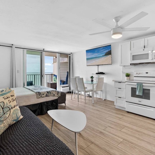 Beachfront Condo with Lanai and View