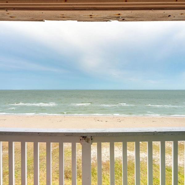 Beachfront Corpus Christi Condo w/Pool Access!