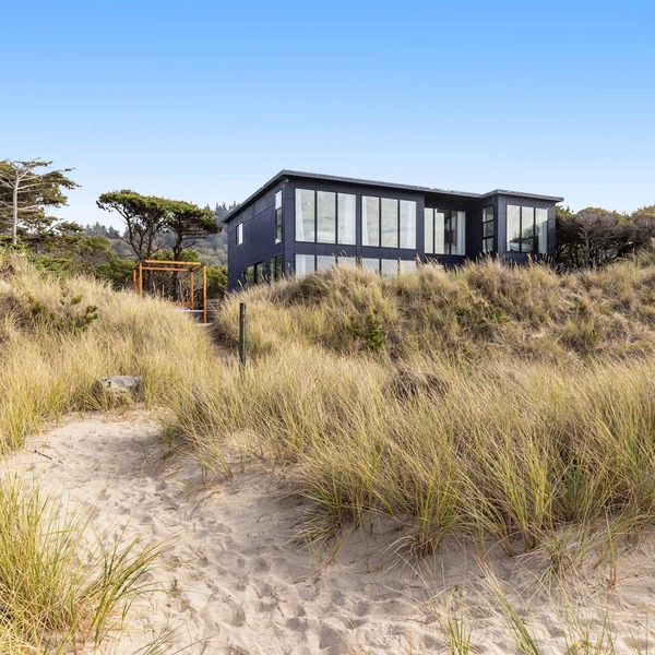 Beachfront designer paradise with amazing ocean view hot tub and shuffleboard