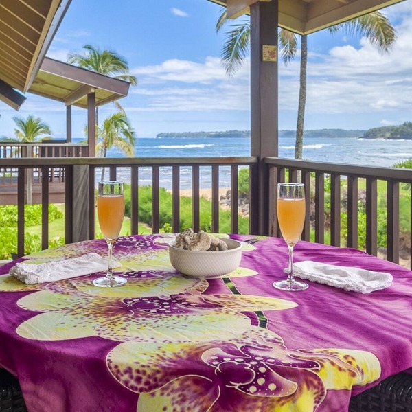 Beachfront Escape w/Old Hawai'i Feeling - Fall Asleep Listening to the Waves