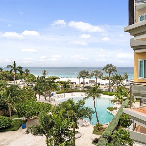 Beachfront - Glamour View 2BR condo - E422-2