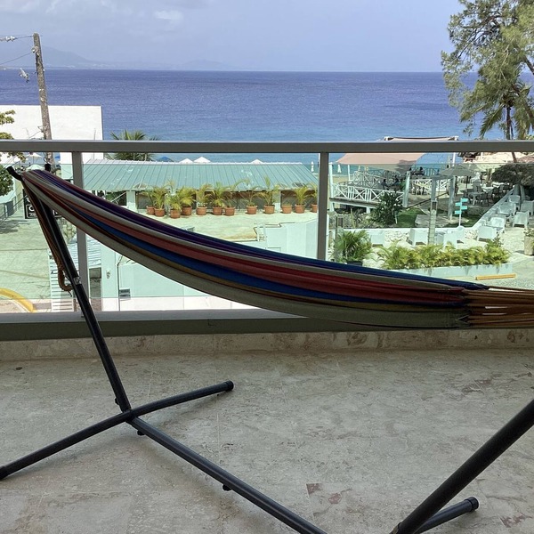 Beachfront Jr Penthouse *Amazing Views*1 min walk to Beach/Restaurants Elevator
