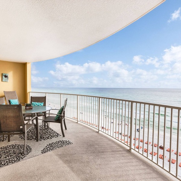 Beachfront Luxury! Beach Chairs Included! Right on the Beach!