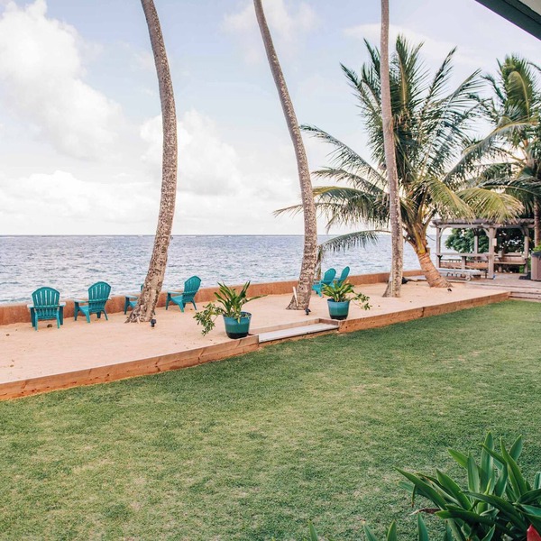 Beachfront Luxurious Hawaiian Oasis
