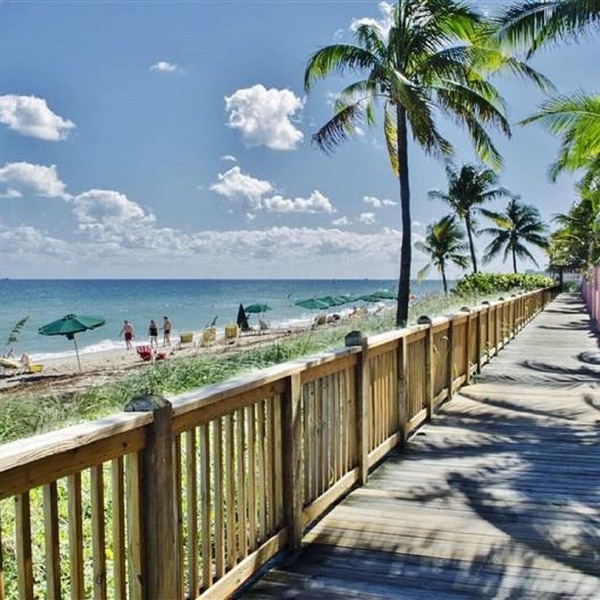 BEACHFRONT, OCEAN! 2 BEDRMS, 3 BATHRMS, Discounts for longer stay APP-VRR1500402